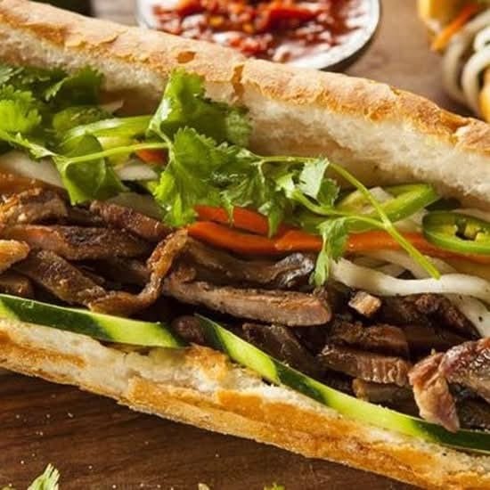23. Grilled Beef Sandwich / Bánh Mì Bò Nướng.