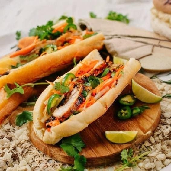 21. Grilled Chicken Sandwich / Bánh Mì Gà Nướng.