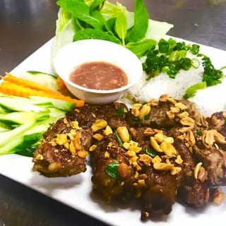 62. Thin Vermicelli with Grilled Beef Rolls / Bánh Hỏi Bò Lụi