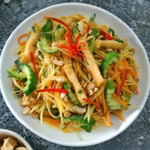 16. Tofu & Papaya Salad / Gỏi Đu Đủ Đậu Hủ.