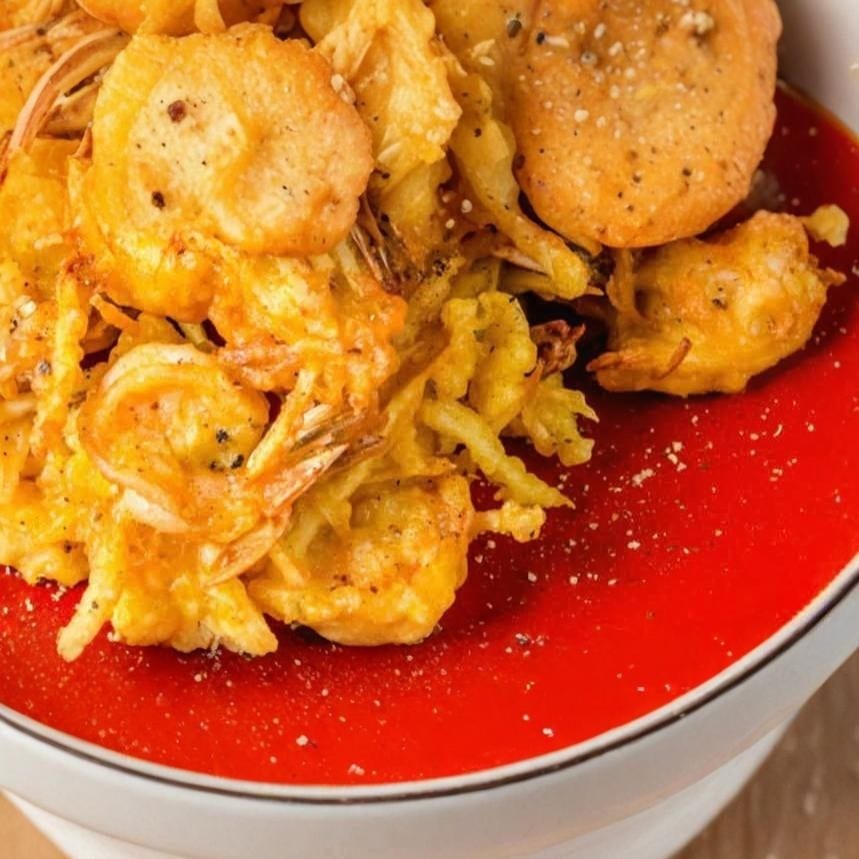 7. Fried Sweet Potato Shrimp Cake / Khoai Lang Chiên Tôm.