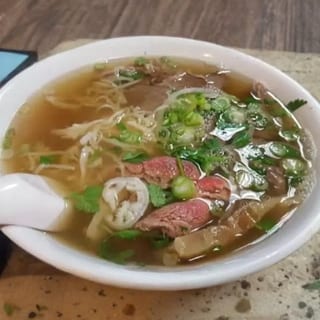 31. Well Done Flank & Chicken Noodle Soup / Phở Nạm Gà
