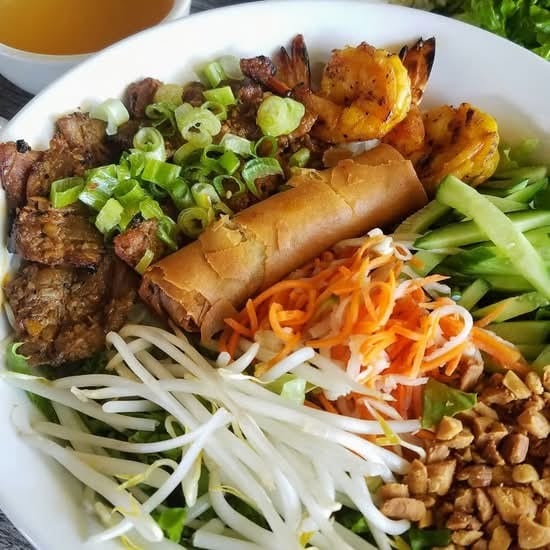 56. Vermicelli with Beef Rolls & Fried Spring Rolls / Bún Bò Lụi Chả Giò.