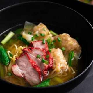 41 Wonton with Slices of Pork Egg Noodles